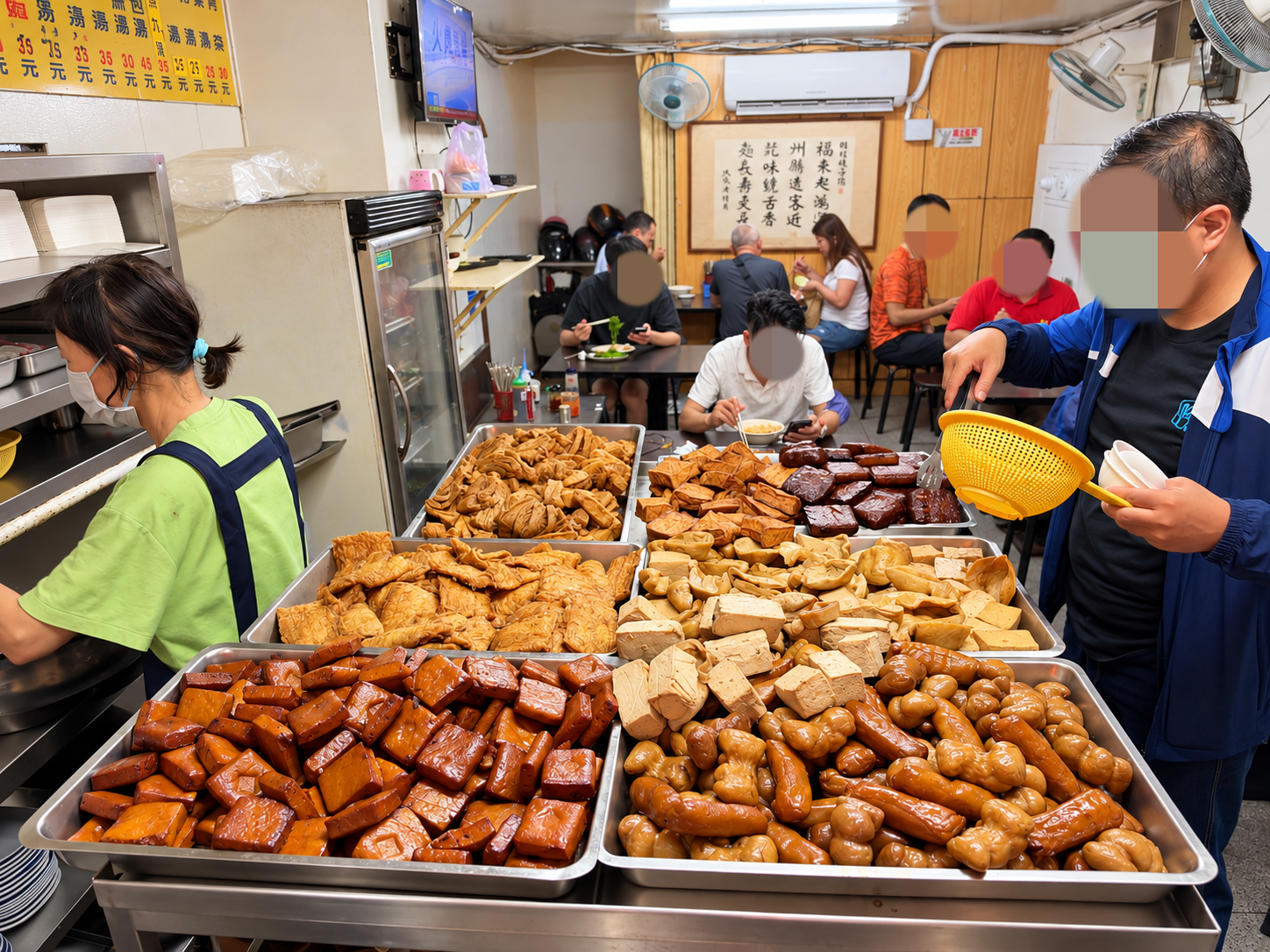 【新莊美食】旺旺餃子館，在地人推薦水餃配滷味必吃