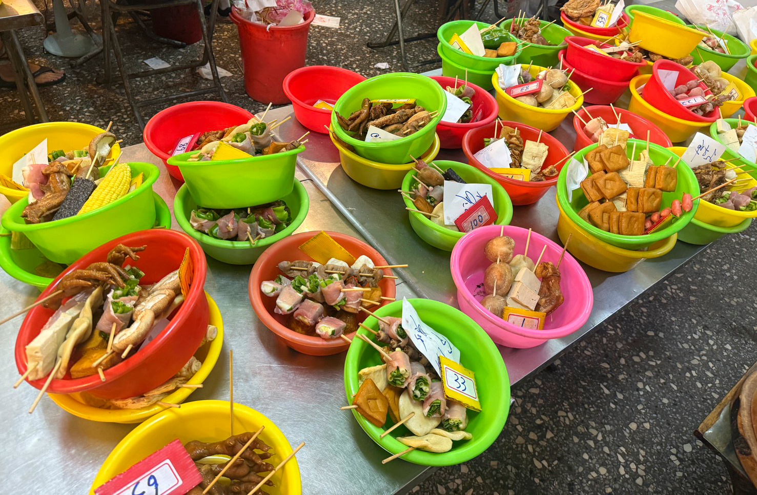 【新莊美食】新莊後港炭烤鷄排，在地人推薦串燒烤肉鹹酥雞推薦！