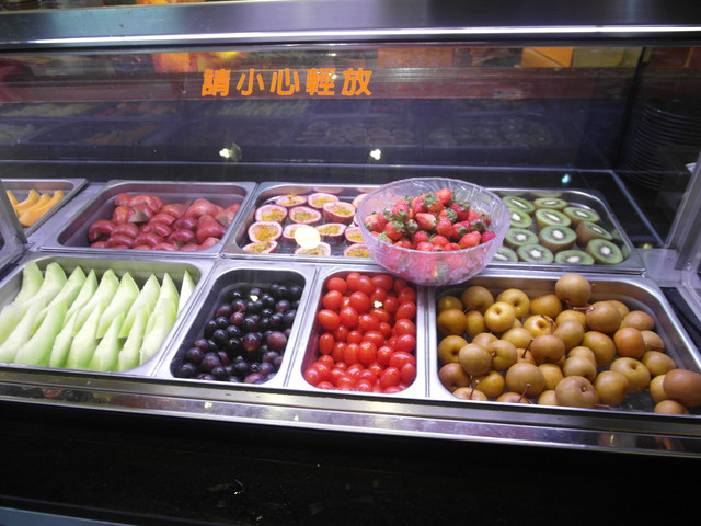 台北火鍋吃到飽,啤酒喝到飽,火鍋燒烤吃到飽︱火鍋︱燒烤,皇家帝國吃到飽火鍋專賣,皇家帝國吃到飽火鍋專賣地址,皇家帝國鴛鴦火鍋,西門町吃到飽,麻辣鍋吃到飽 @陳小可的吃喝玩樂 【台北】皇家帝國鴛鴦火鍋~西門町吃到飽~麻辣火鍋吃到飽