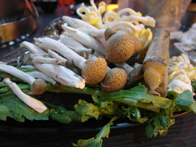 台北火鍋吃到飽,啤酒喝到飽,火鍋燒烤吃到飽︱火鍋︱燒烤,皇家帝國吃到飽火鍋專賣,皇家帝國吃到飽火鍋專賣地址,皇家帝國鴛鴦火鍋,西門町吃到飽,麻辣鍋吃到飽 @陳小可的吃喝玩樂 【台北】皇家帝國鴛鴦火鍋~西門町吃到飽~麻辣火鍋吃到飽