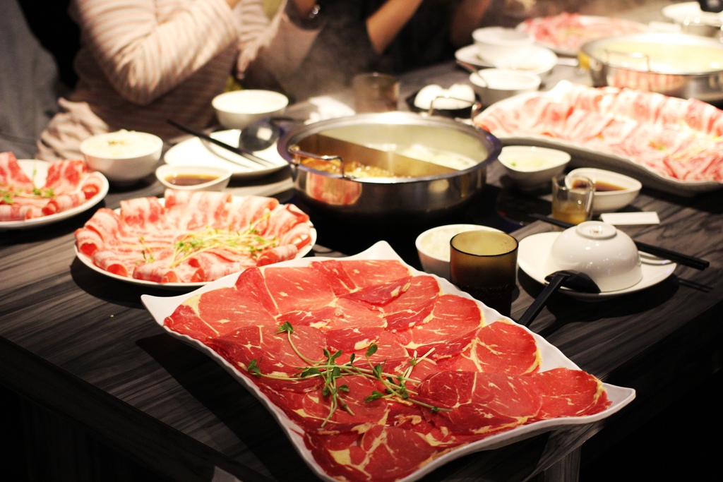 台北中山區火鍋 好食多涮涮屋   菜盤換肉片