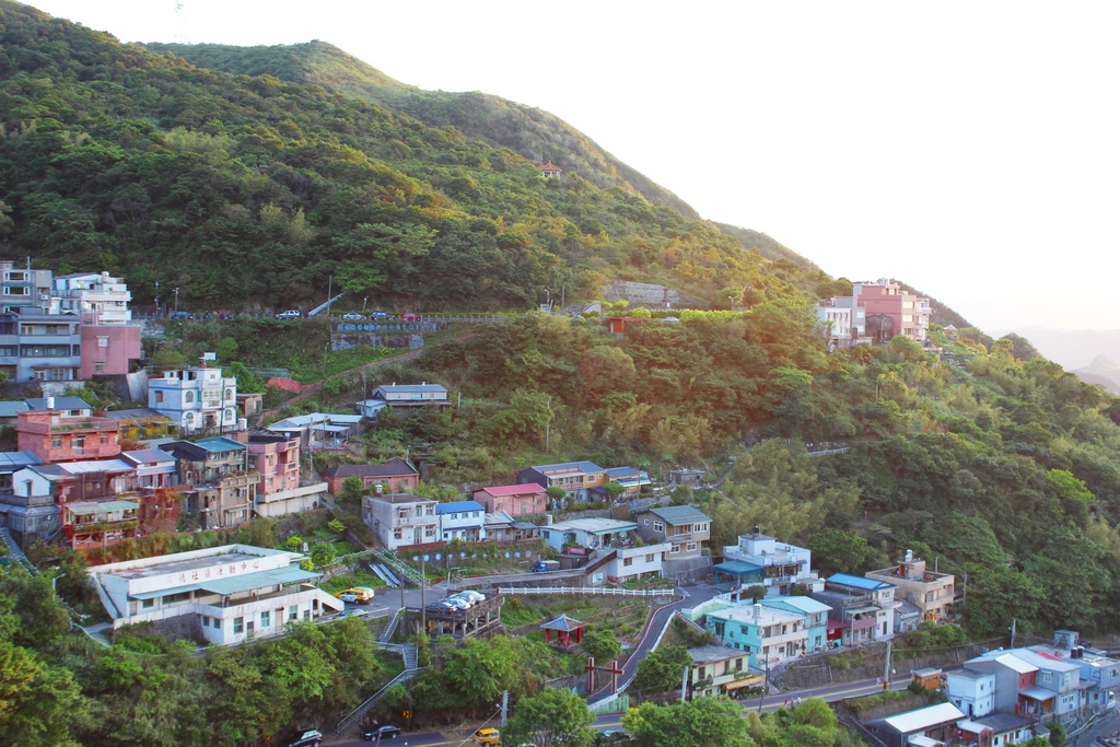 【台北旅遊】九份一日遊，吃吃紅糟肉圓、阿柑姨芋圓，逛逛九份老街~順便基隆夜市美食小吃