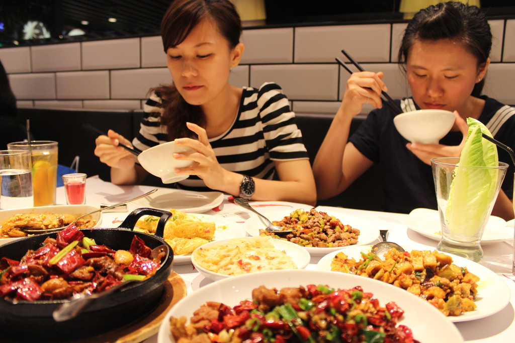 開飯川食堂 台北車站美食餐廳 京站美食餐廳推薦 京站吃什麼 京站開飯川食堂料理 菜色價位 川菜料理 食記 評價 開飯川食堂地址分店