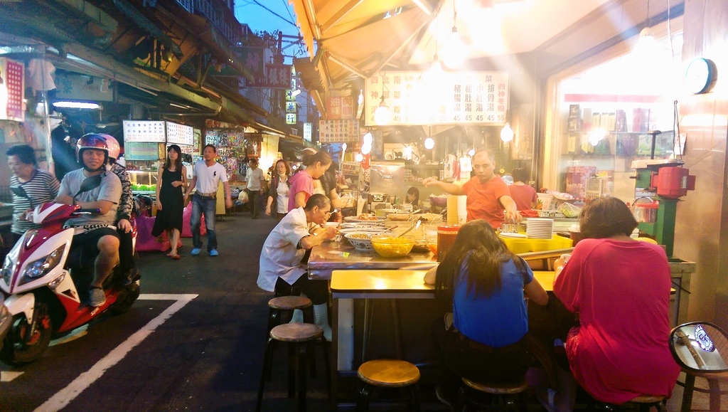 三重冰店,台北冰店吃冰,很多冰 @陳小可的吃喝玩樂 三重大同南路好吃無名 夏天冰店 冬天紅豆湯攤位