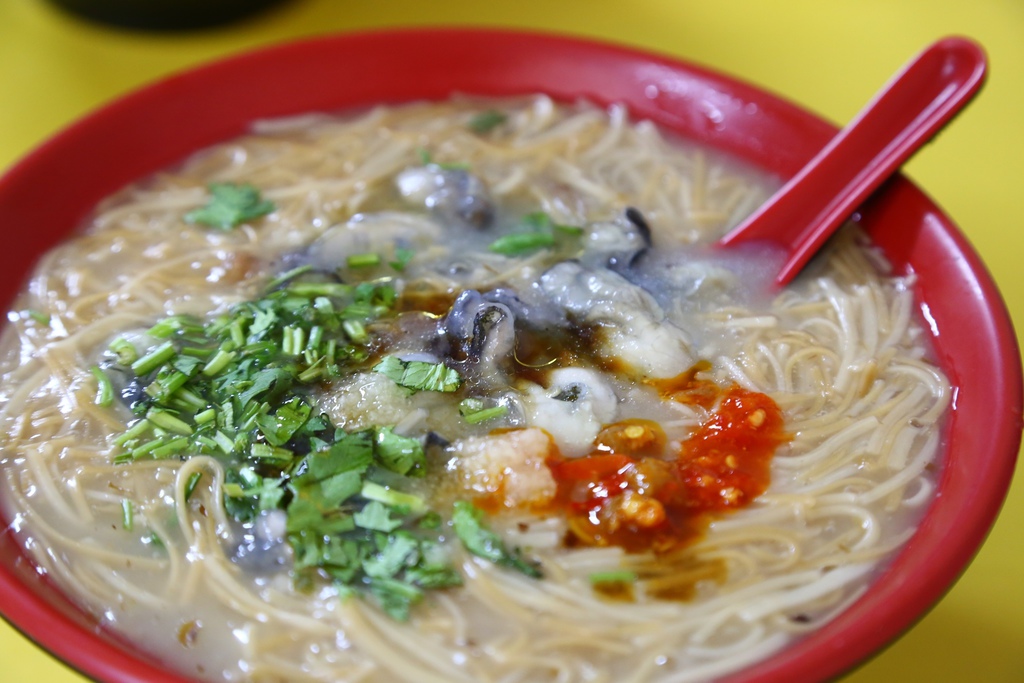 【三重美食小吃】好吃蚵仔麵線，新北市三重區碧華宮附近的「珍好味麵線」(近溪尾街)